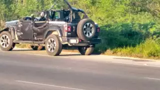 La camioneta quedó con varos daños