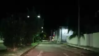 La manta fue colocada durante la madrugada de este lunes. Foto: Julio Javier Mena