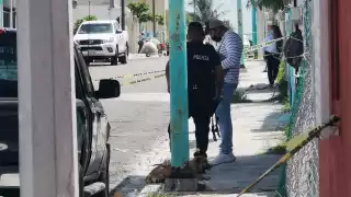 Paramédicos de la Cruz Roja trasladaron de emergencia al herido siendo ingresado a un hospital