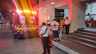 Perro ataca a adulto mayor afuera de una iglesia en Ciudad del Carmen y lo manda al hospital