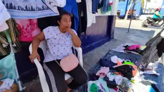 El hermano de su exesposo se ha acercado a su casa para molestarlas y pedirles que retiren la denuncia