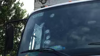 El trabajador fue trasladado a un hospital debido a la gravedad de sus heridas Foto: Julio Mena