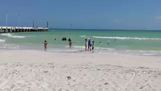 En el primer día de asueto se registró buena afluencia de bañistas y se espera que incremente los próximos días, con buena derrama para el comercio