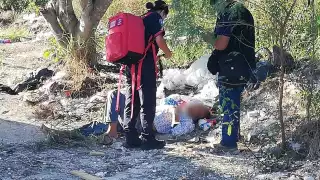 Paramédicos atendieron a la víctima