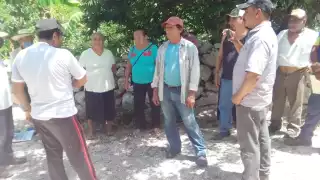 La bala le atravesó en el estómago y salió por su espalda