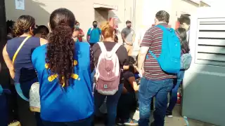 Los empleados aseguraron que la compañía les dijo que les pagarían 3 meses de sueldo, pero sólo les depositaron 20 días