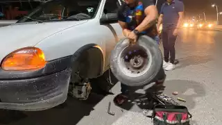 Baches en el puente dejan daños materiales y mala imagen a turistas en Playa del Carmen