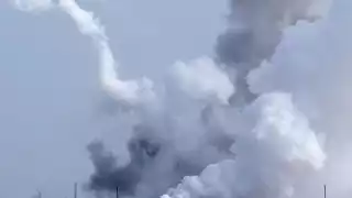 La explosión en la base militar de Crimea afectó a casas aledañas, así como a cables de alta tensión