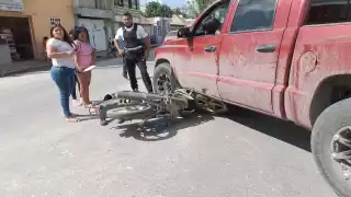 La conductora de la moto resultó con heridas en el brazo y otras partes del cuerpo