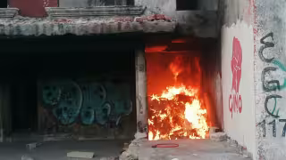 Inmueble abandonado en la Supermanzana 69 de Cancún vuelve a incendiarse
