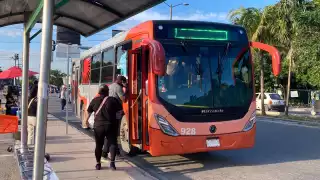 “Salimos con miedo, pero hay que trabajar": Choferes de transporte público admiten temor por la ‘ola’ violencia en Cancún