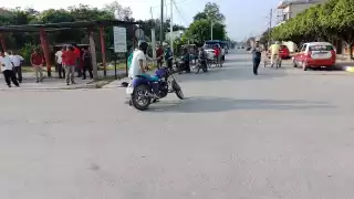 Los estudiantes resultaron con lesiones leves y fueron trasladado a un hospital