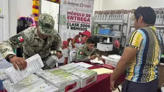 Último llamado a jóvenes para que recojan su cartilla militar en Ciudad del Carmen