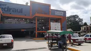 Arrestan a hombre en Escárcega por intentar robar productos de supermercado 