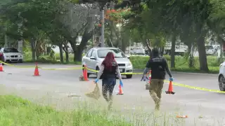 Abuelito muere atropellado al cruzar el Periférico de Mérida; el responsable huye