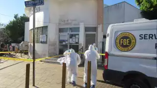 Al sitio llegaron agentes de la Secretaría de Seguridad Pública (SSP), quienes acordonaron el área y solicitaron la presencia de elementos ministeriales