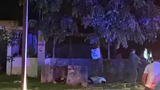 El cuerpo permaneció tirado a un costado del camino