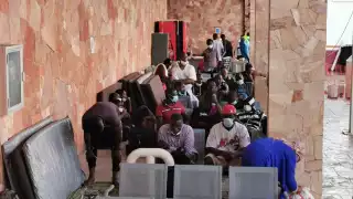 Algunos de los indocumentados explicaron que su grupo, es de 150 ciudadanos de Haití