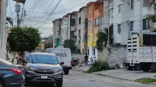 Hombre muere tras caer del cuarto piso en la Región 92 de Cancún