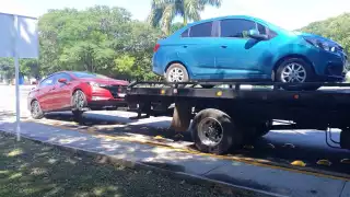 Ambos vehículos prestaban servicio en el interior del aeropuerto de Mérida