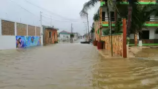 Delta dejó de inundaciones y apagones en Río Lagartos Foto: Jesús Gómez