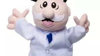 Los peluches del Dr. Simi se hicieron virales luego de que uno de ellos le fuese aventado a Lady Gaga en 2021