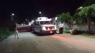 En el lugar llegaron paramédicos de la Cruz Roja quienes confirmaron que la persona no contaba con signos vitales