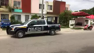 Los ladrones huyeron en la camioneta con rumbo desconocido. Foto: Rafael García