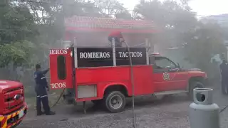 Al lugar arribaron bomberos y elementos de Protección Civil