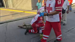 Hombre sufre caída y lesión en la cabeza en la colonia Justo Sierra; es atendido por Cruz Roja en Chetumal