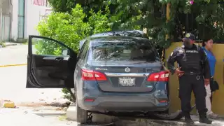 La conductora impactó contra un muro