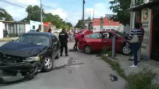 Al lugar del accidente llegaron elementos de la Policía Estatal  y peritos