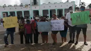 Acusaron que solamente se benefició a los allegados del alcalde