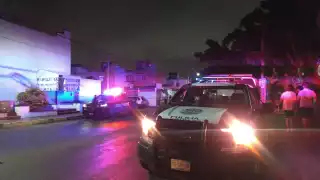 Ambas personas fueron trasladadas a hospitales para su tratamiento médico Foto: Jazmín Rodríguez