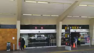 Usuarios tuvieron que esperar casi dos horas para viajar desde el Aeropuerto Internacional de Ciudad del Carmen