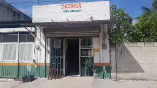 Ladrón aprovecha descuido y roba más de 4 mil pesos en tienda de Escárcega: VIDEO