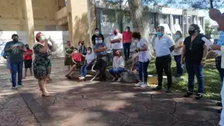 Los quejosos esperan ser escuchados por los directivos del ISSSTE