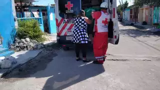 Albañil pierde el equilibrio y cae de dos metros de altura en Ciudad del Carmen