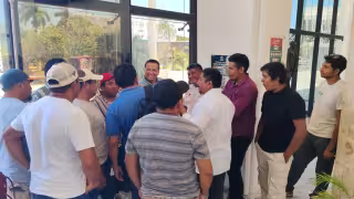 Maiceros de Campeche protestan en Palacio de Gobierno; exigen apoyos y entrega inmediata de semillas