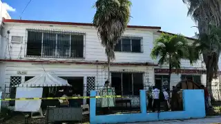 “Me da tristeza ver cómo está destruida”: recuperan sede de pescadores en Carmen tras 7 años de litigio