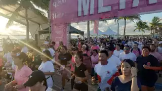Más de 500 personas participan en la Carrera "Cancún nos une por las Mujeres 2022"