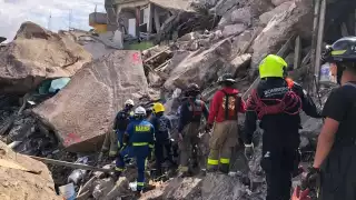 Los rescatistas continúan con las labores de rescate