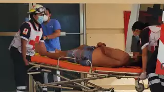 El cuerpo de la mujer sigue dentro del local, se espera la llegada de autoridades ministeriales