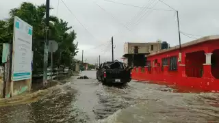 El agua alcanzó el metro de altura en algunos sitios Foto: Jesús Gómez