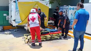 El joven fue trasladado a un hospital privado de Progreso