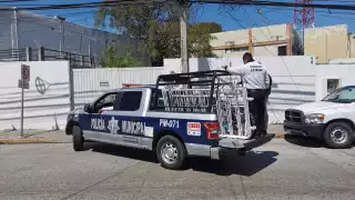 El hombre aseguró que un amigo se las había dado para guardar