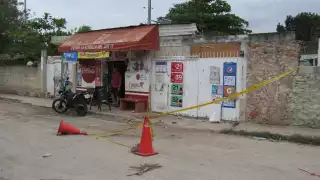 El hombre fue agredido por el dueño de una tienda luego de una discusión