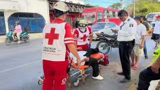 Adulto mayor sufre fractura de cráneo tras ser atropellado por motociclista en Cancún