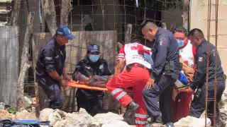 El hombre fue atendido por paramédicos