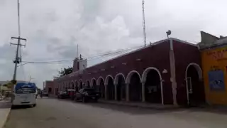 Por fala de pago de la administración anterior, la CFE cortó la luz al Palacio Municipal de Ixil